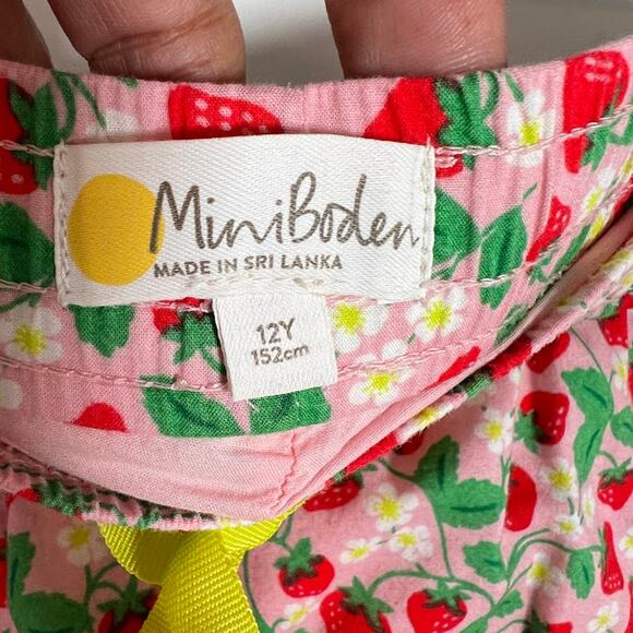 Mini Boden Girls Strawberry Print Shorts 12Y 152cm Pink Red Green Ruffle Hem - Picture 5 of 5